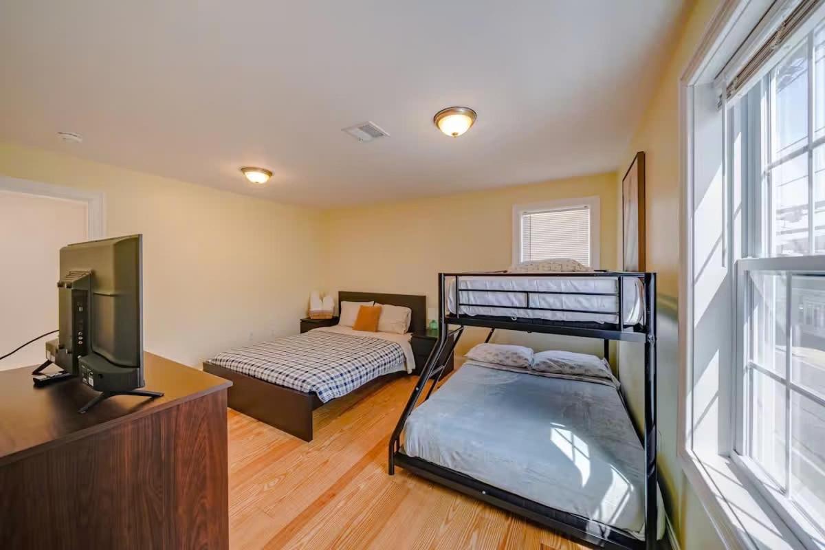 شقة 37 - 3Br Quincy - Cozy Townhouse Near Blue Hills المظهر الخارجي الصورة